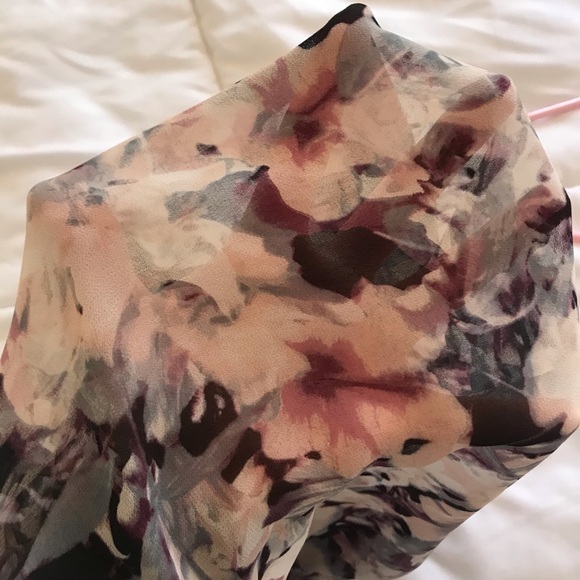 Forever 21 Floral Blouse - Picture 5 of 5